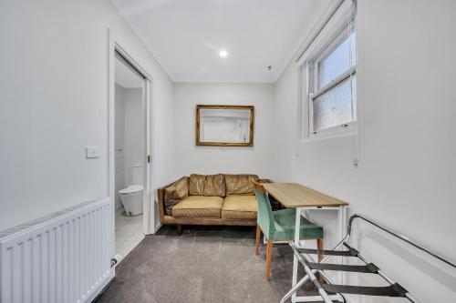 Χώρος καθιστικού στο Grosvenor 3121 Richmond