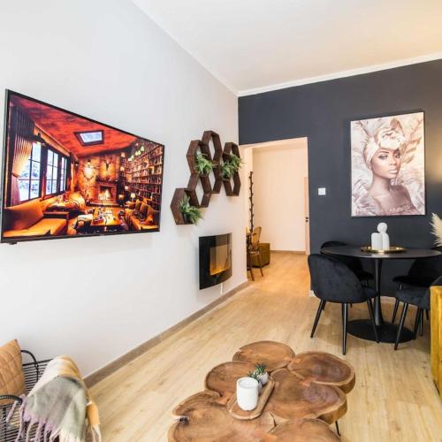 A seating area at Classy Apartment in Athens