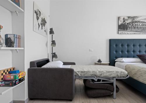 Sapienza Apartment by RHR