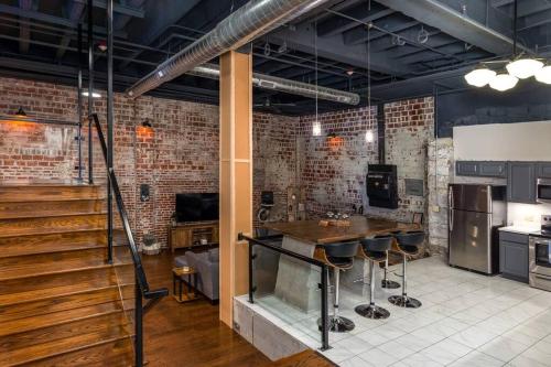 Η κουζίνα ή μικρή κουζίνα στο Unique and Charming Downtown Apt
