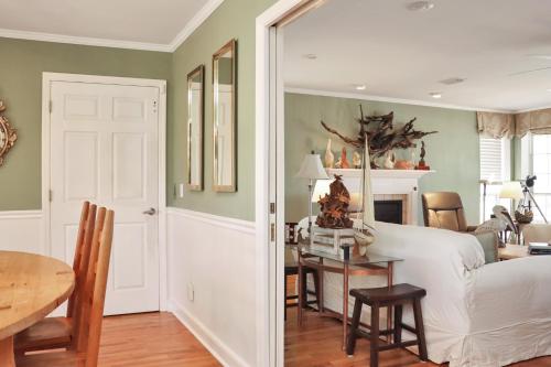 White Pelican by Pristine Property Vacation Rentalsにあるシーティングエリア