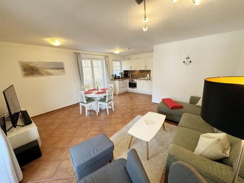 Fotografie z fotogalerie ubytování Ferienwohnung Sonnenstrand Whg 12 v destinaci Thiessow