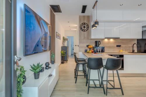 Modern two-bedroom apartment Iva Stobrec