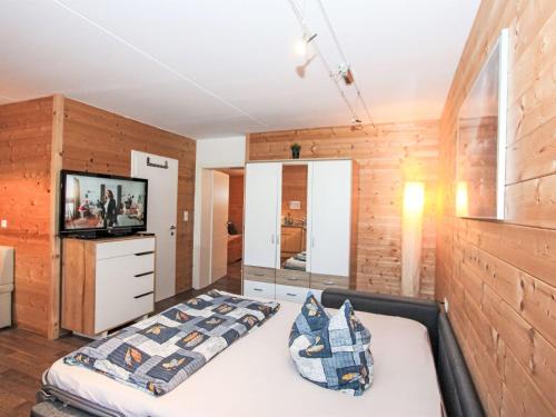 Postel nebo postele na pokoji v ubytování Apartment Barbara-2 by Interhome
