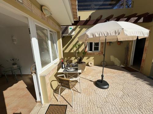 Αίθριο ή υπαίθριος χώρος στο Happy Silva Guesthouse