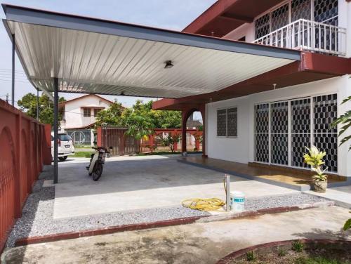 Budova, kde se prázdninový dům nachází