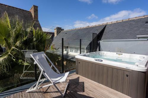 Gallery image of La villa du port, La villa du port - pool and spa in Perros-Guirec