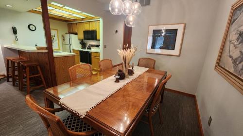 Una cocina o zona de cocina en Southridge #2