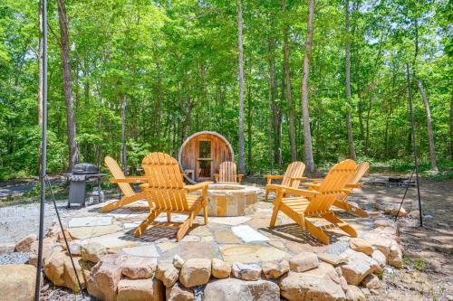 Gallery image of Monteagle Cabin with Swim Spa, Sauna and Fire Pit! in Monteagle
