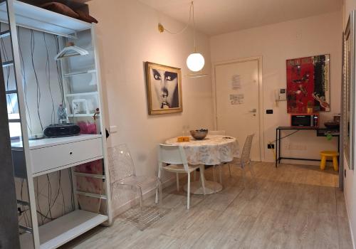 Kuchyňa alebo kuchynka v ubytovaní Adam Apartment