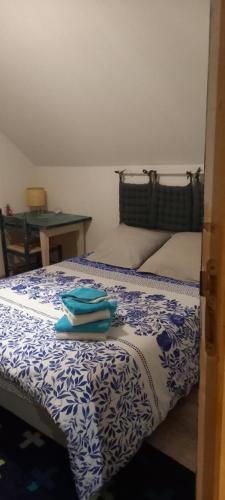 Postel nebo postele na pokoji v ubytování VIVE L'AUVERGNE