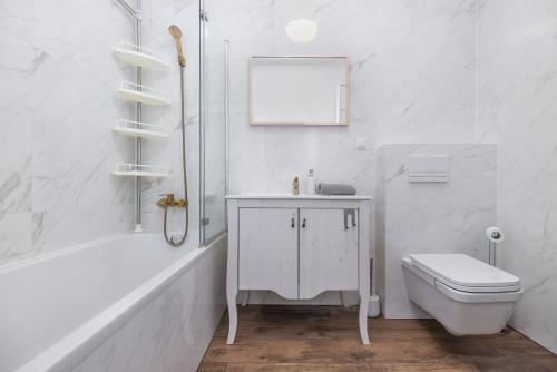 Ένα μπάνιο στο Apartament Glivia 66B