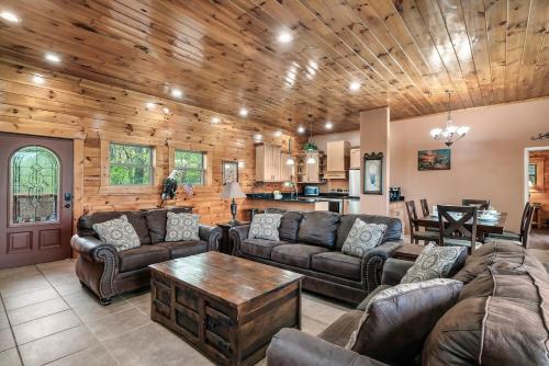 Mountain-View Cabin Hot Tub, Game Room, 4 Suites photo 23
