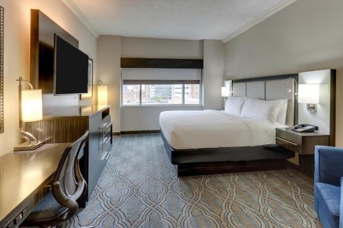 DoubleTree by Hilton St. Louis Forest Park Image