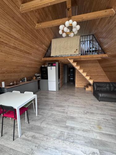 Ett kök eller pentry på Super View-2 Bedroom Chalet Karakol
