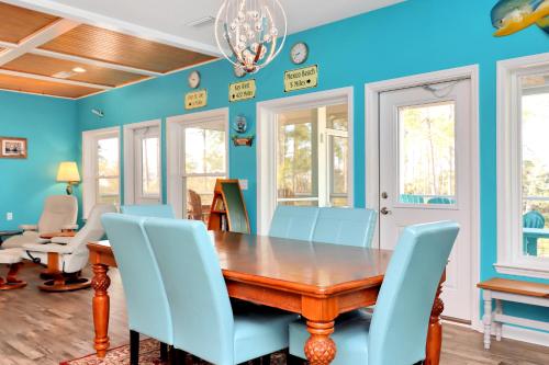 Posezení v ubytování Dolphin Daze by Pristine Properties Vacation Rentals