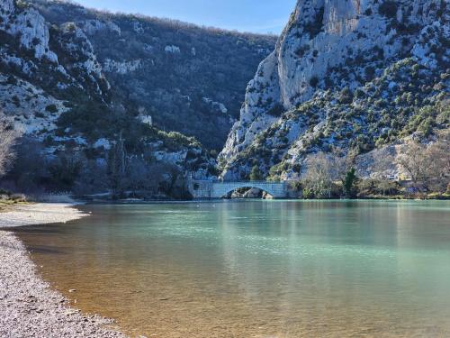 Φυσικό τοπίο κοντά σε αυτή η παραθεριστική κατοικία