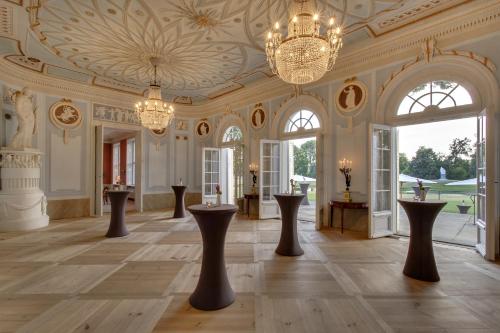 Φωτογραφία από το άλμπουμ του Hotel Schloss Neuhardenberg σε Neuhardenberg