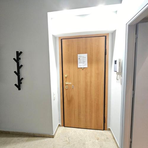 Diocharous garden apartment