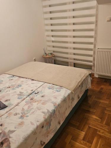 Postel nebo postele na pokoji v ubytování Apartman Odmor012-2