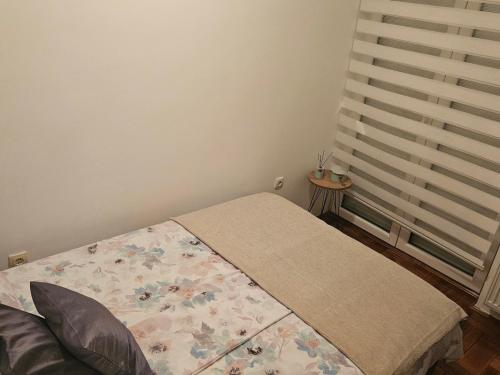 Postel nebo postele na pokoji v ubytování Apartman Odmor012-2