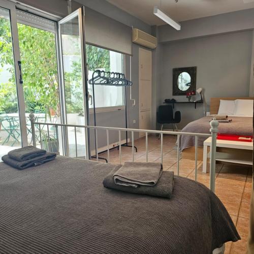 Diocharous garden apartment