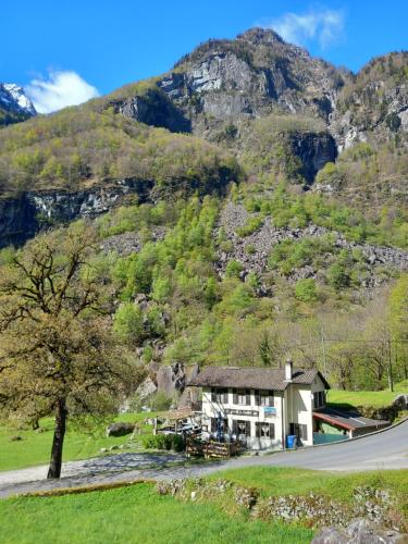 Gallery image of Grott Di Baloi in Cevio