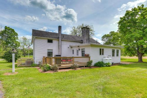 LaytonにあるHistoric Farmhouse in Layton with Deck!の古い白い家