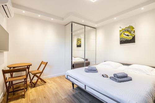 4 BARON - Spacieux studio rénové quartier des Anglais