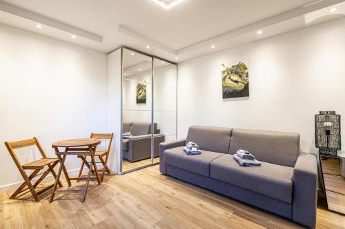 Photo de la galerie de l'établissement 4 BARON - Spacieux studio rénové quartier des Anglais, à Cannes