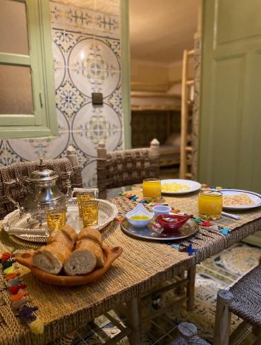 Đồ ăn tại/gần nhà trọ