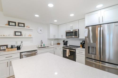 Una cocina o zona de cocina en Sand Dollar 3-405