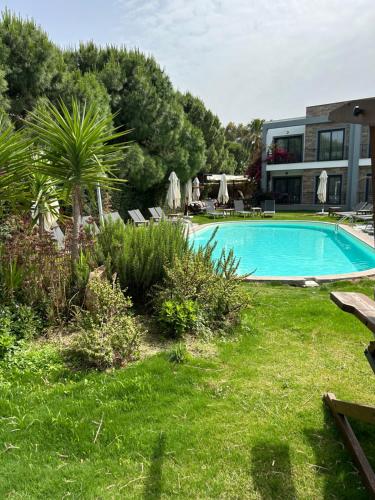 Kolam renang di atau dekat dengan Malta Hotel Bodrum