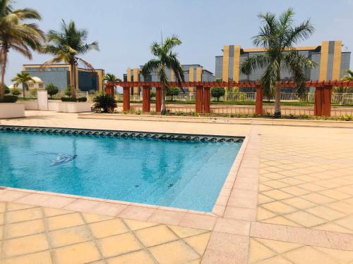 Πισίνα στο ή κοντά στο 2 Bedrooms APT in Marina tower sea view