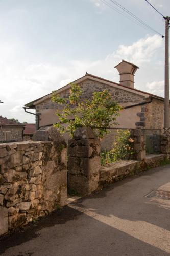 Φωτογραφία από το άλμπουμ του Krasna Hiška - Authentic Heritage Home σε Sežana