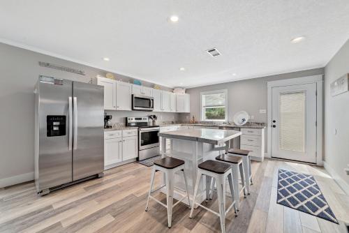 Kuchyň nebo kuchyňský kout v ubytování Bear Point Cottage