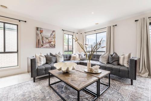 Zona de estar de VAQUAY Provence In South Morang