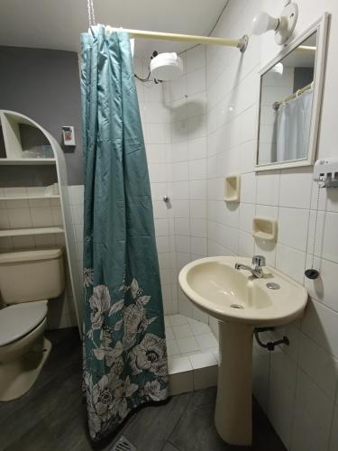 Bilik mandi di Céntrico y confortable