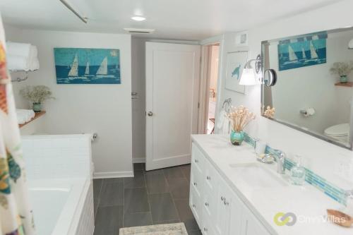 A bathroom at Gorgeous 1 Bedroom Space