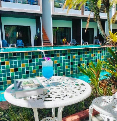 Gambar di galeri bagi Rimnatee Resort Trang di Trang