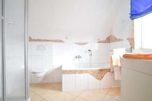 Ένα μπάνιο στο Hof Köhne - Doppelhaus - Wohnung Dreifachhexe