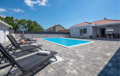 3 Bedroom Lovely Home In Gornje Rastane