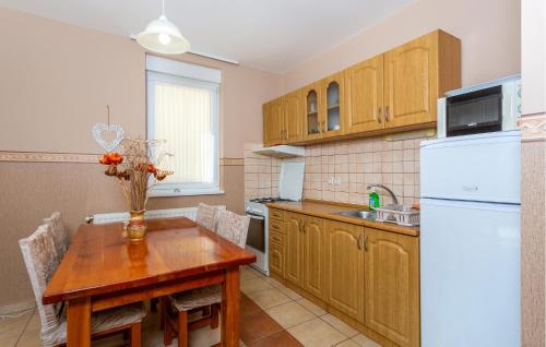 1 Bedroom Gorgeous Apartment In Dramalj