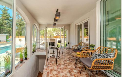 Beach Front Home In Zadar