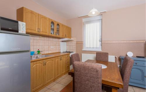 1 Bedroom Lovely Apartment In Dramalj