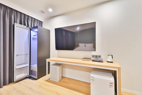 Kuchyň nebo kuchyňský kout v ubytování Gongdam Stay Hotel Ulsan Samsan