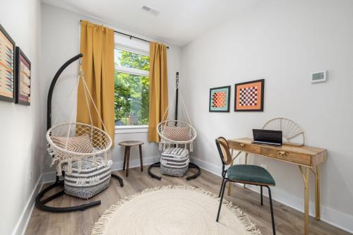 Φωτογραφία από το άλμπουμ του Brand New 4bd - Modern - Prime Location - Spacious σε Ράλεϊ