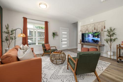 Μια τηλεόραση ή/και κέντρο ψυχαγωγίας στο Brand New 4bd - Modern - Prime Location - Spacious