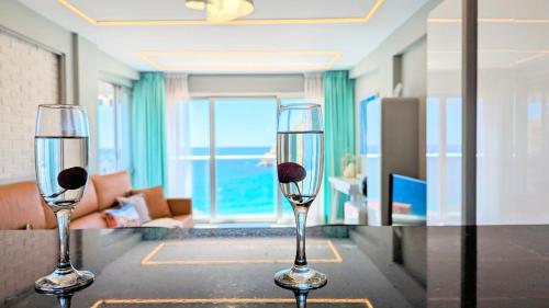 CORNELIA sea view apartment