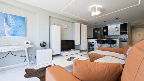 CORNELIA sea view apartment